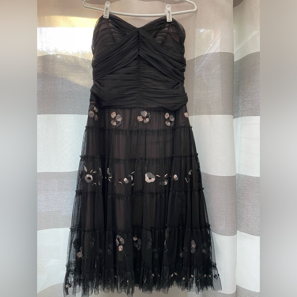 BCBGmaxazria, size medium, strapless sweetheart neckline, black with embroidery